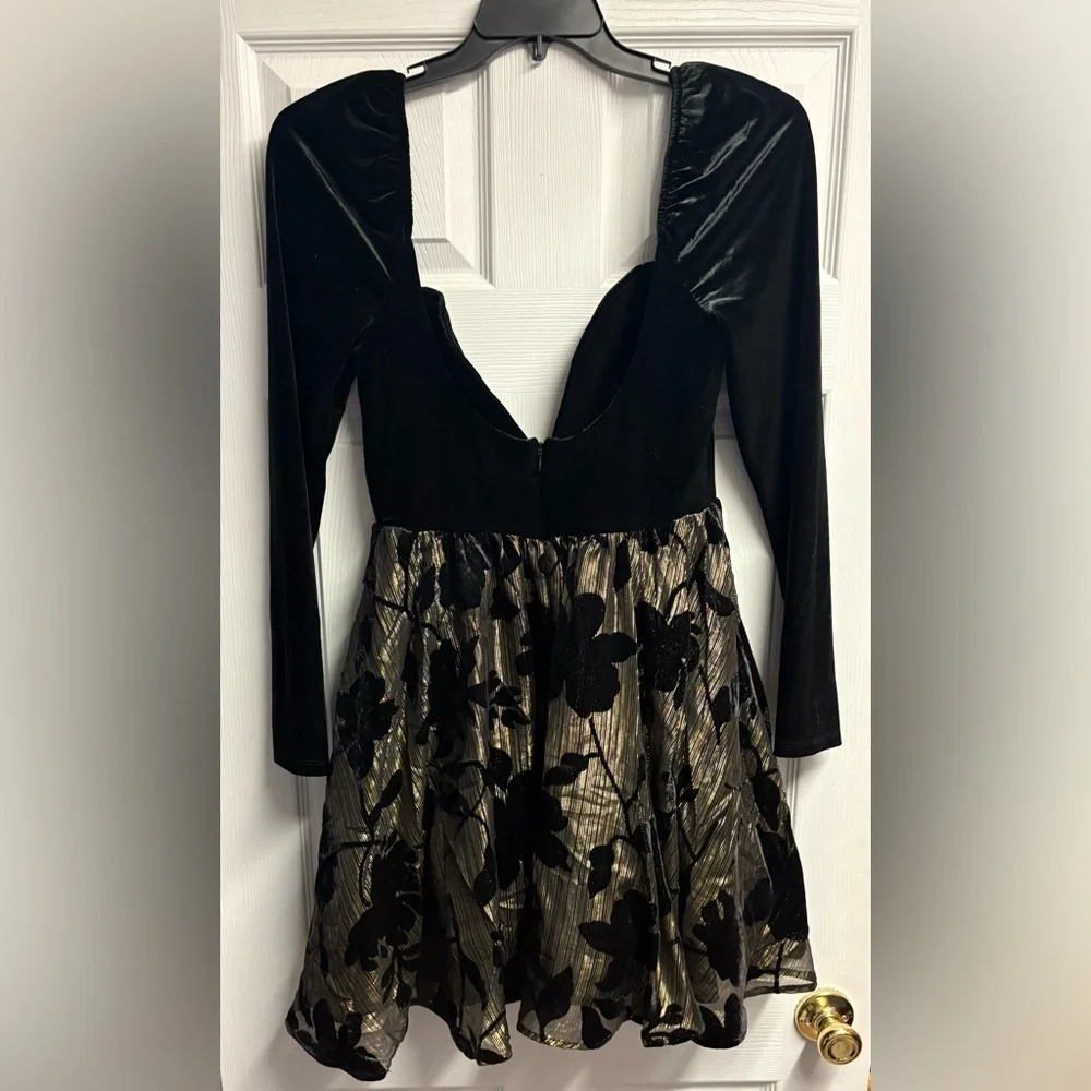 Ashley Park X RTR Encore Velvet Mini Dress Size 10 - Picture 3 of 6